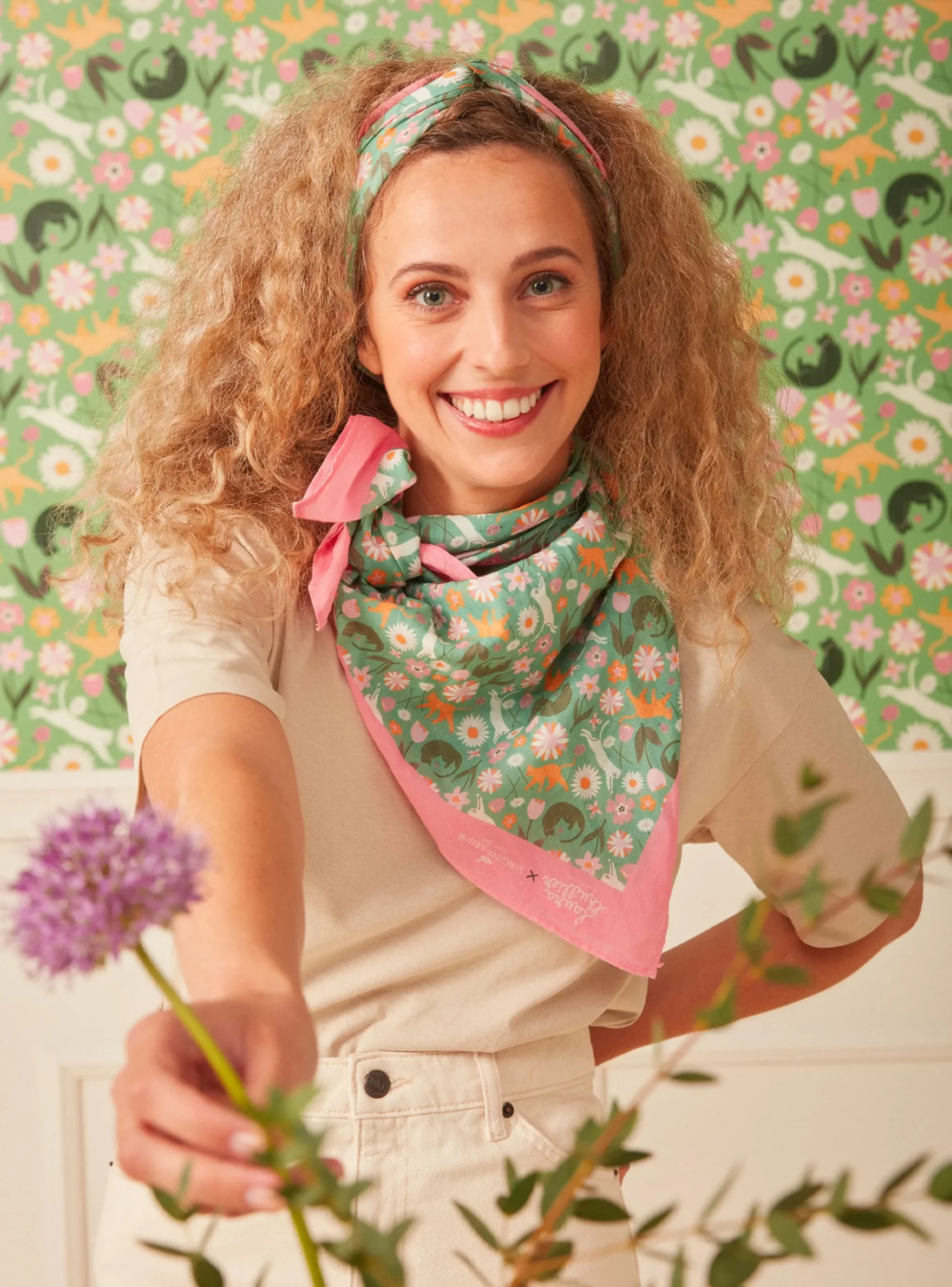 Sergent Major Chapeau & Foulard | Bonnet, Echarpe & Gants-Foulard imprimé chats et fleurs